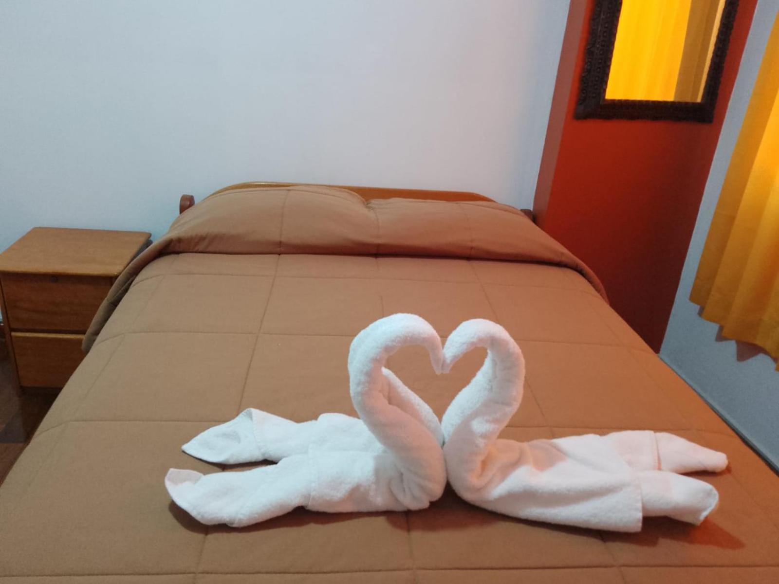 Hostal Con Vista A La Ciudad Santa Ana Cusco Eksteriør billede